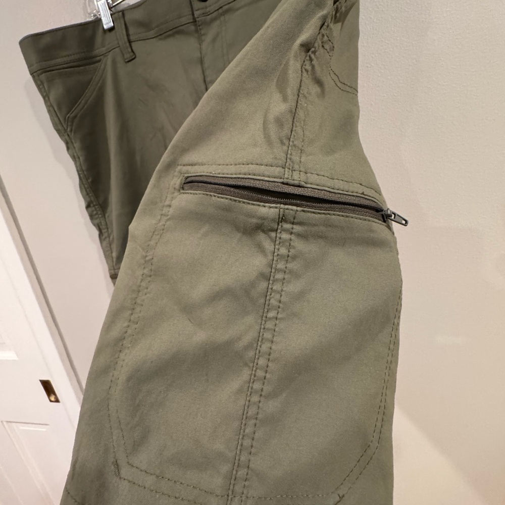 Wrangler Green Flex Waistband Zip Pocket Outdoor Cargo Shorts Stretch 42 - Picture 3 of 7